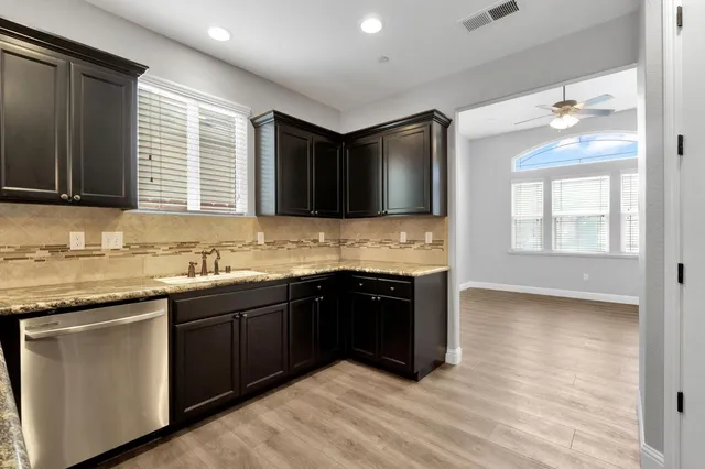 $489,000 | 798 South Michelle Avenue, Kerman, CA 93630