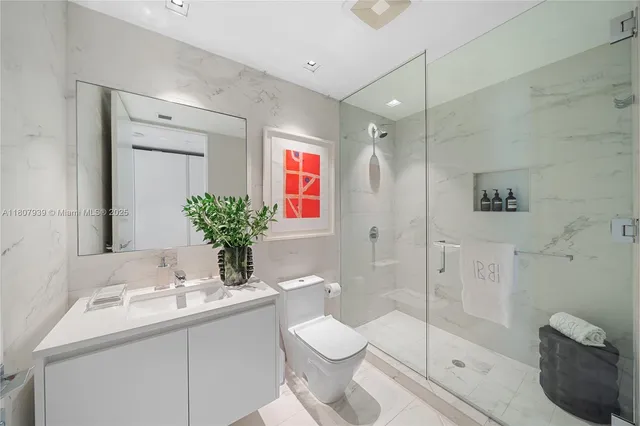 $7,650,000 | 1000 Biscayne Boulevard, Unit 3201, Miami, FL 33132