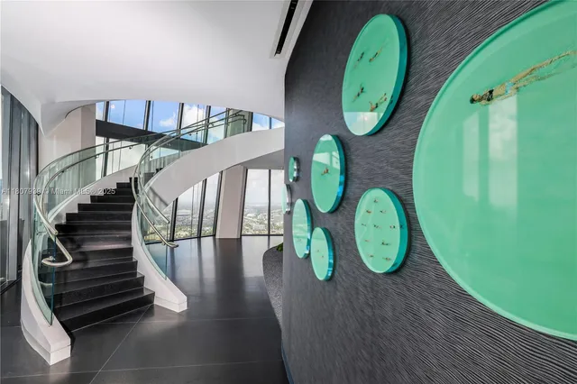 $7,650,000 | 1000 Biscayne Boulevard, Unit 3201, Miami, FL 33132