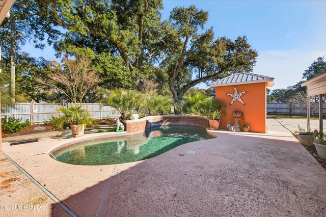 $729,000 | 470 West Beach Boulevard, Long Beach, MS 39560