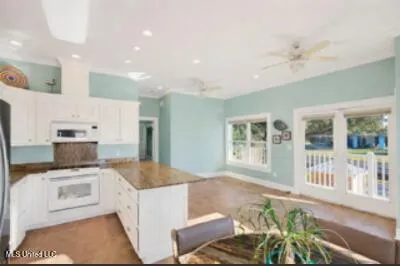 $729,000 | 470 West Beach Boulevard, Long Beach, MS 39560