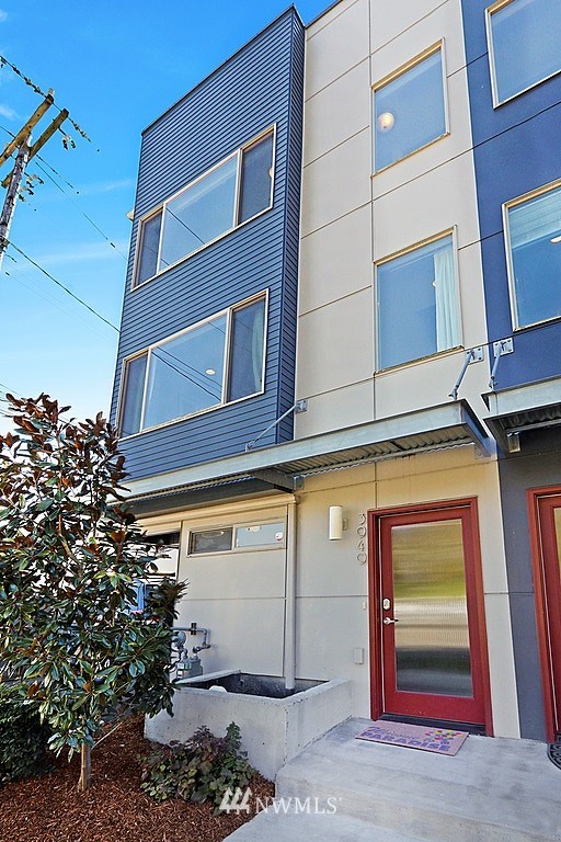 3949 Southwest Oregon Street Seattle, WA 98116 - Photo 1 of 22 Gallery Image 1