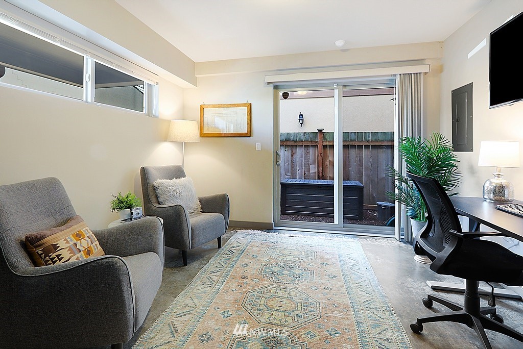 3949 Southwest Oregon Street Seattle, WA 98116 - Photo 10 of 22 Gallery Image 10