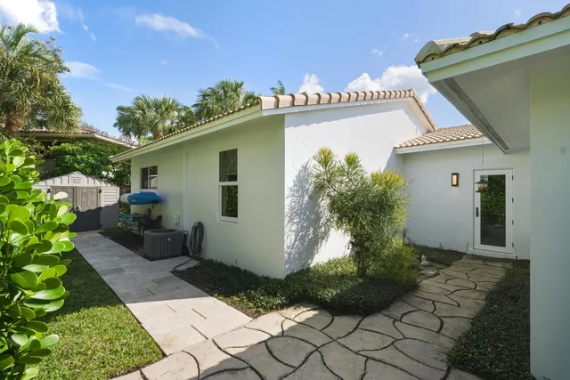 $1,240,000 | 2642 Northeast 26th Terrace, Lighthouse Point, FL 33064
