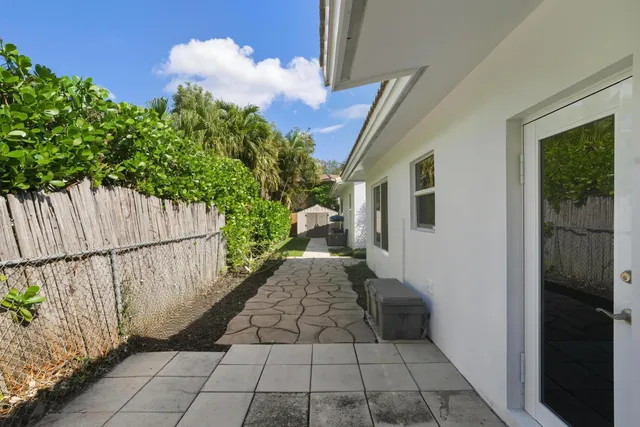 $1,240,000 | 2642 Northeast 26th Terrace, Lighthouse Point, FL 33064