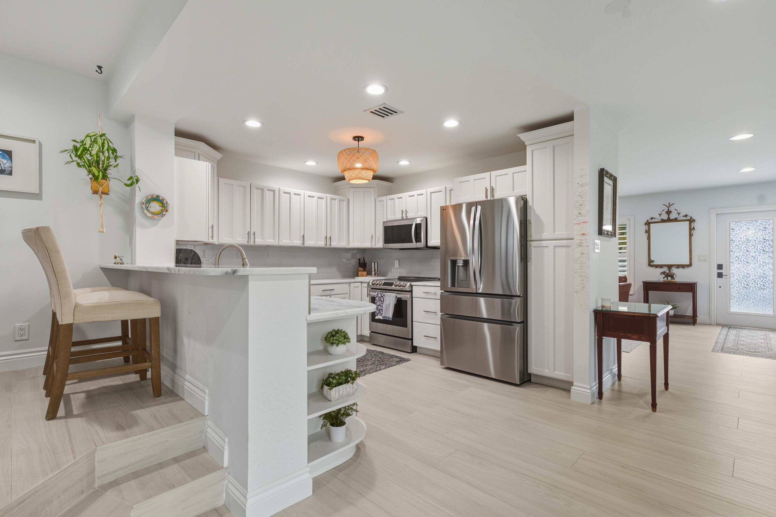 2642 Northeast 26th Terrace Lighthouse Point, FL 33064 - Photo 33 of 52 34