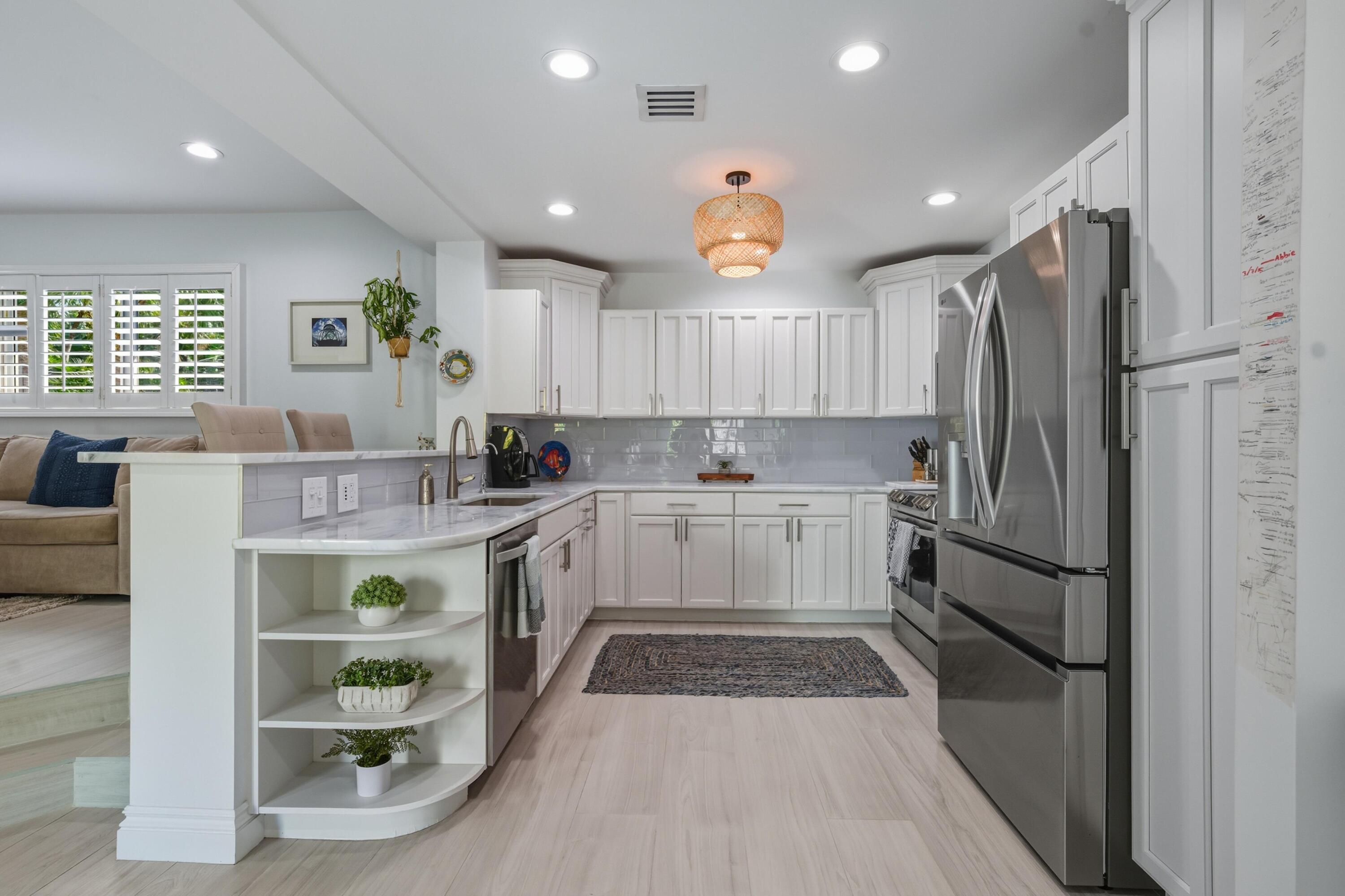 2642 Northeast 26th Terrace Lighthouse Point, FL 33064 - Photo 34 of 52 35