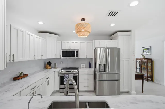 $1,240,000 | 2642 Northeast 26th Terrace, Lighthouse Point, FL 33064