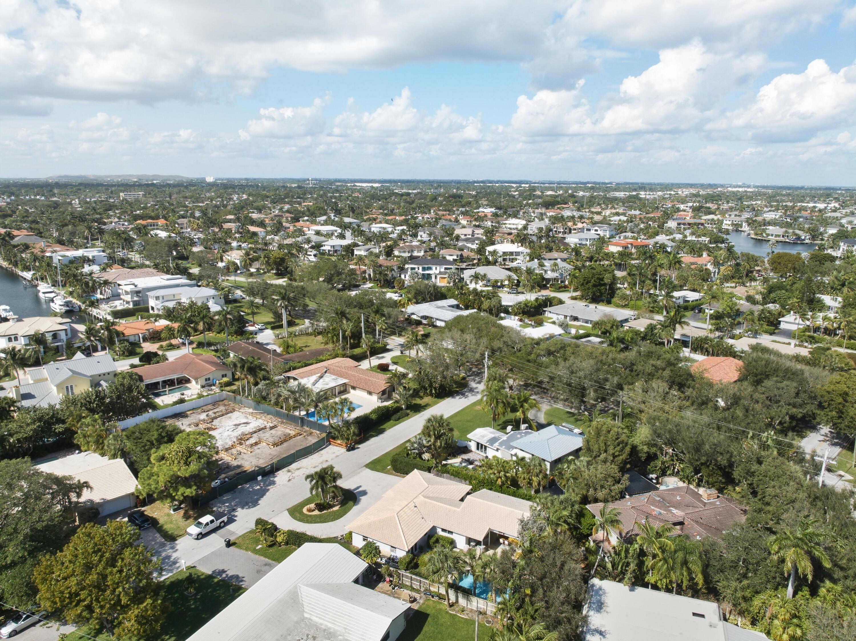 2642 Northeast 26th Terrace Lighthouse Point, FL 33064 - Photo 48 of 52 51