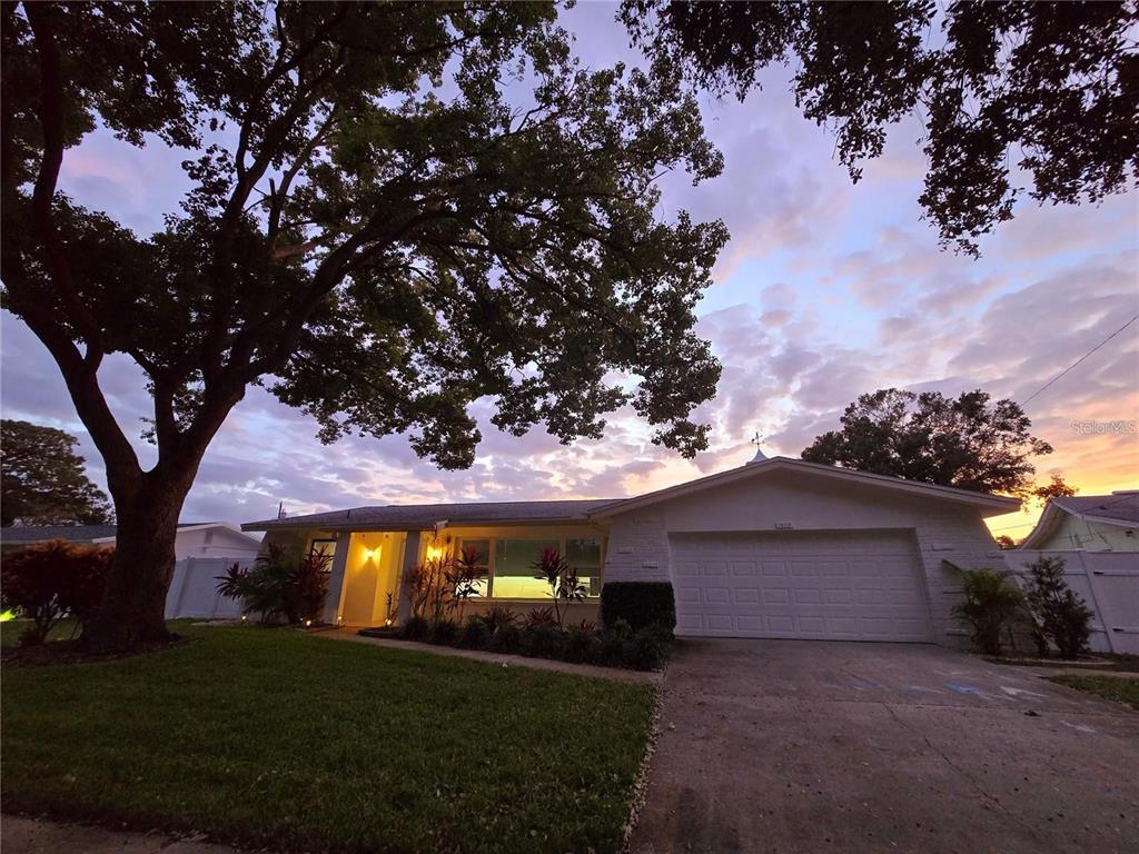 1028 Chinaberry Road Clearwater, FL 33764 - Photo 1 of 34