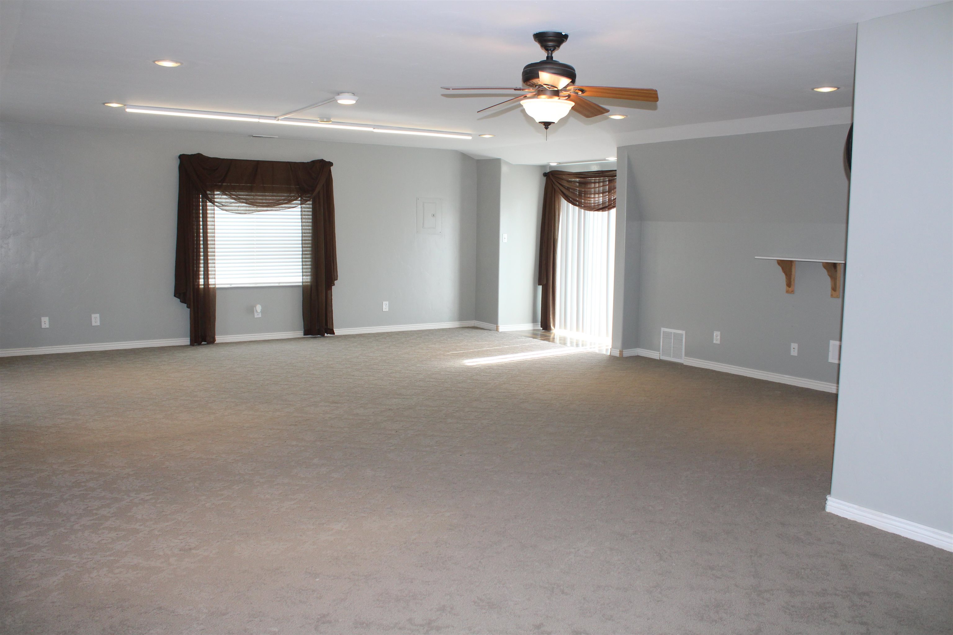 405 West Clark Street Lyman, WY 82937 - Photo 20 of 48