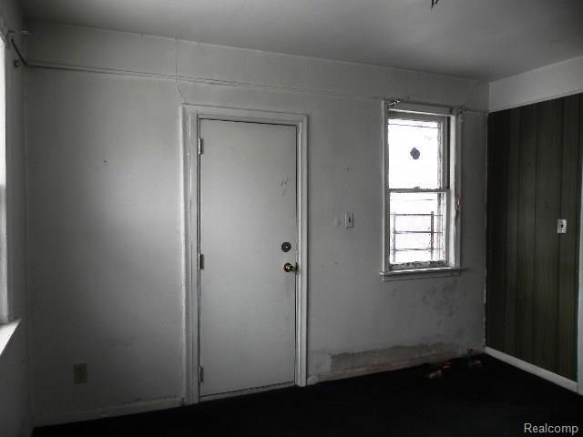 3590 Harriet Street Inkster, MI 48141 - Photo 26 of 28 261-779697_Mud room.JPG