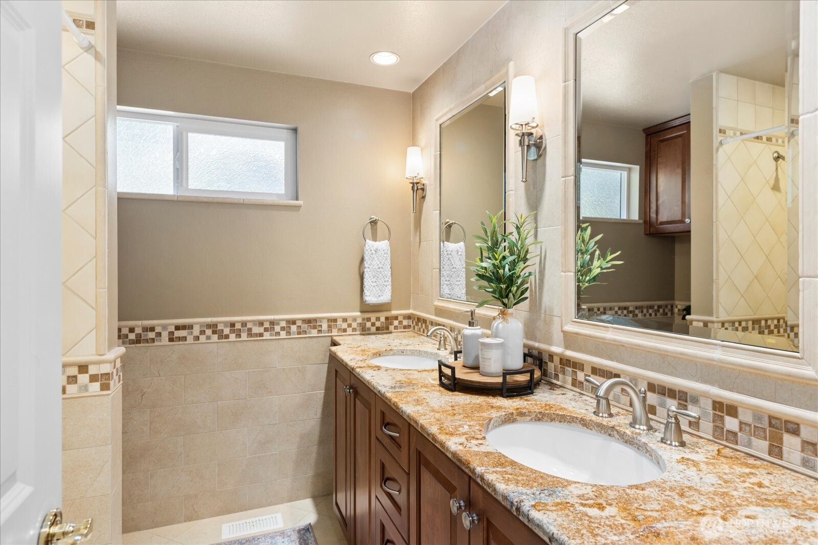 18107 85th Place West Edmonds, WA 98026 - Photo 20 of 40