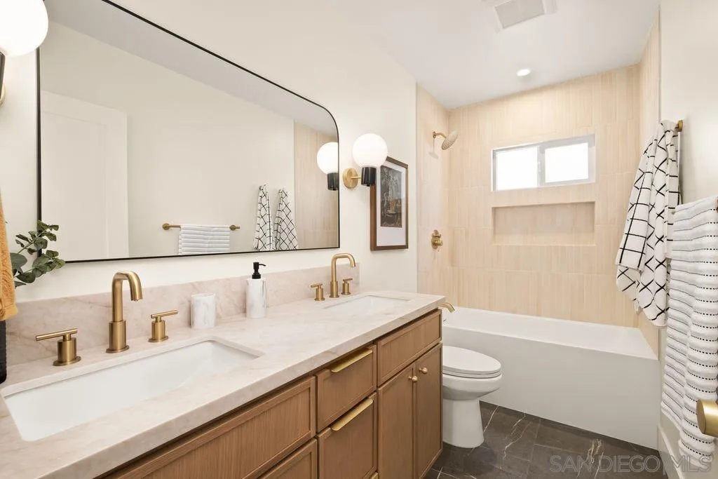 526 Saxony Road Encinitas, CA 92024 - Photo 11 of 30