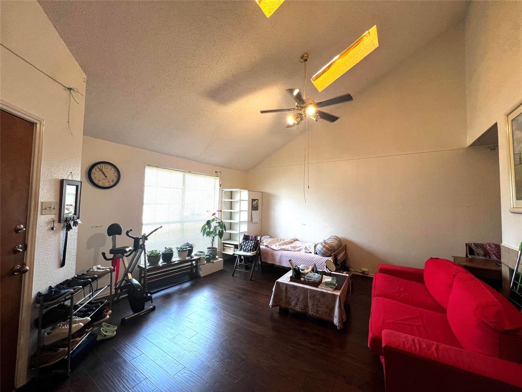 545 Stringfellow Drive Coppell, TX 75019 - Photo 3 of 8