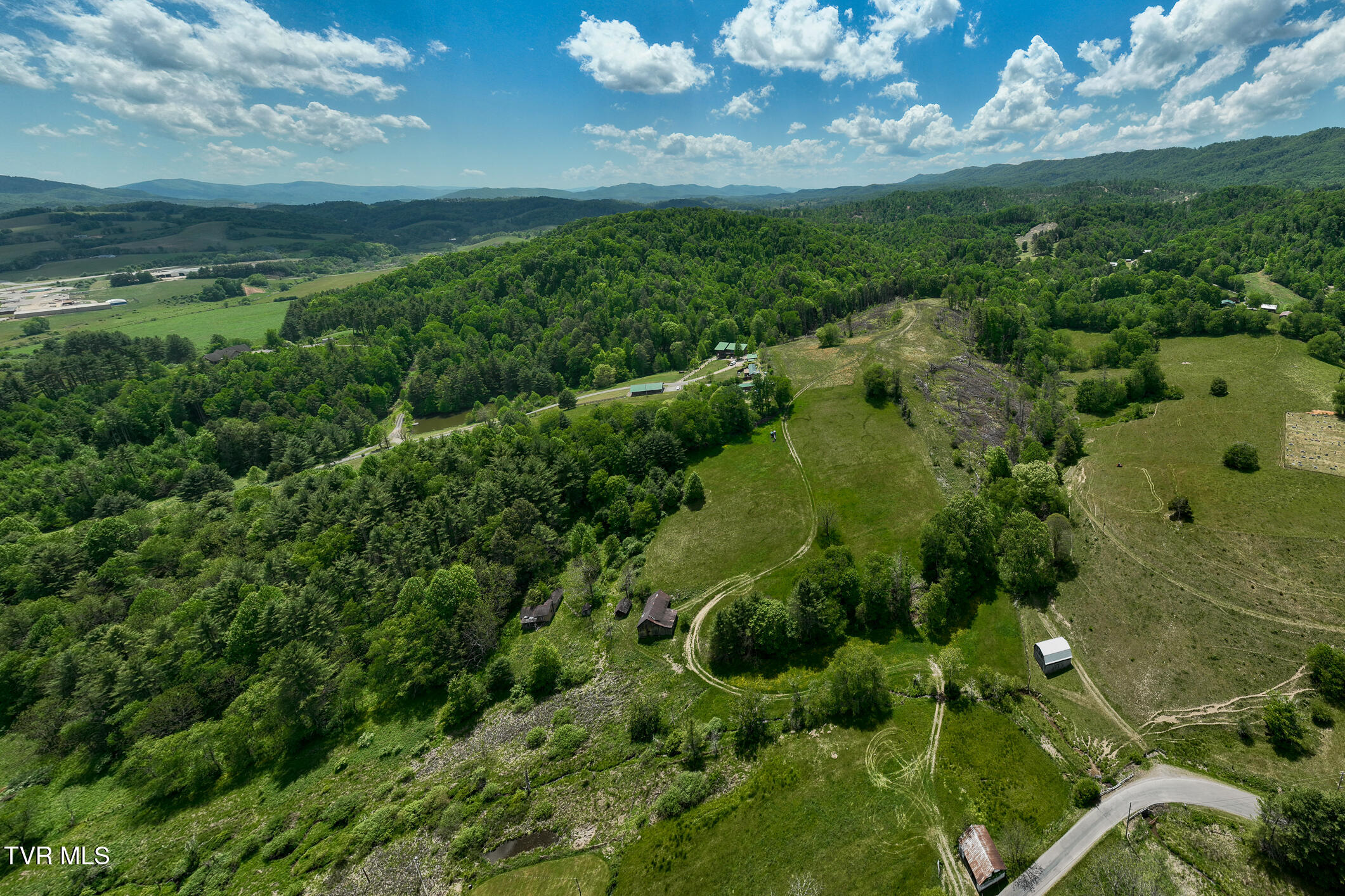 2 Rd Mountain Mountain City, TN 37683 - Photo 15 of 37 TBD Shingletown Rd (15 of 26)