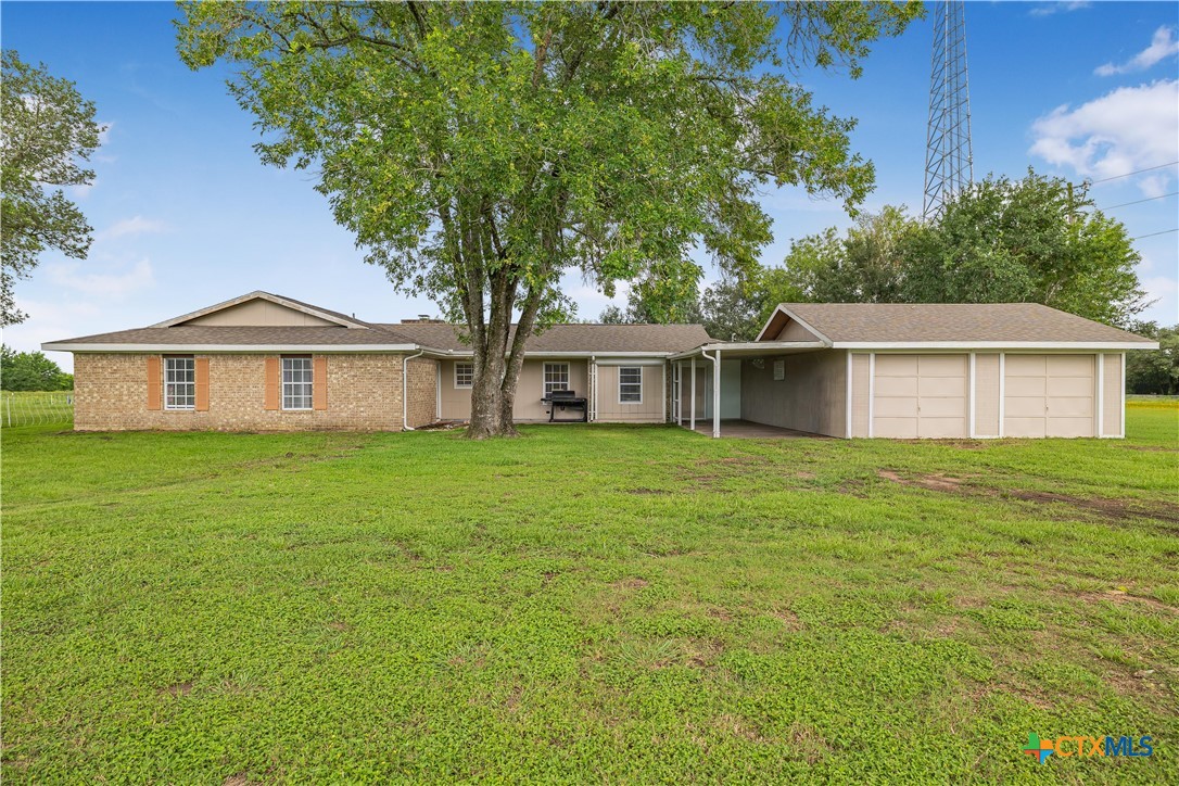 2631 Benbow Road Inez, TX 77968 - Photo 3 of 33