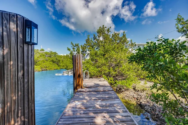 $1,050,000 | 172 Iroquois Drive, Islamorada, FL 33036