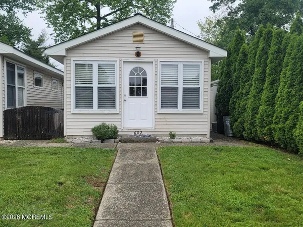 $1,700 | 602 Central Avenue, Spring Lake Heights, NJ 07762