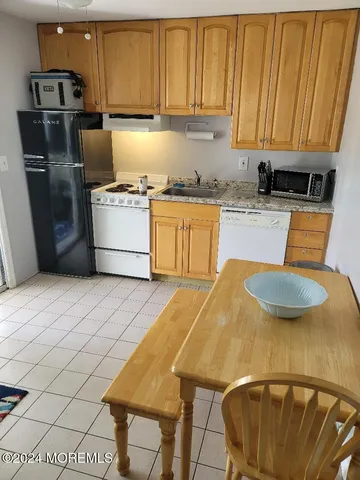 $1,200 | 602 Central Avenue, Spring Lake Heights, NJ 07762