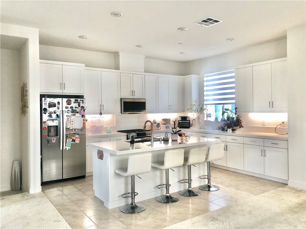 259 Sash Irvine, CA 92618 - Photo 2 of 5