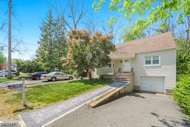 $1,950 | 6 Waughaw Road, Montville, NJ 07082