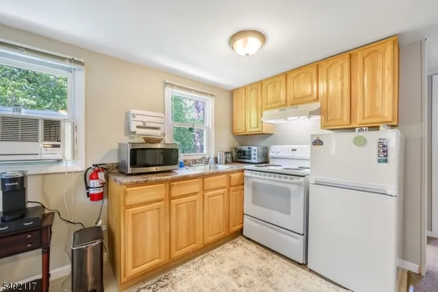 $1,950 | 6 Waughaw Road, Montville, NJ 07082