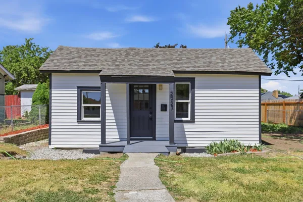 $240,000 | 2927 East Columbia Avenue, Spokane, WA 99208