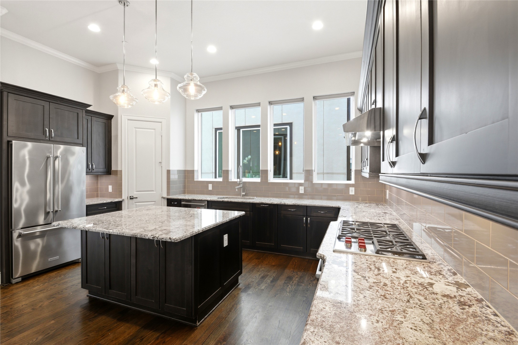 2119 Taft Street Houston, TX 77006 - Photo 13 of 50
