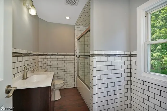 $2,500 | 619 South Main Street, Stewartsville, NJ 08886