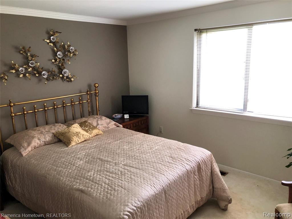 1232 Knightsbridge Road Canton, MI 48187 - Photo 8 of 18