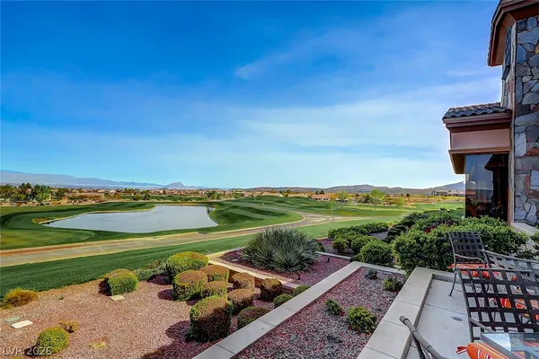 $695,000 | 2381 Rosendale Village Avenue, Henderson, NV 89052