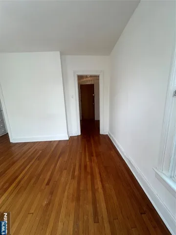 $2,000 | 80 Highland Cross, Unit 2, Rutherford, NJ 07070