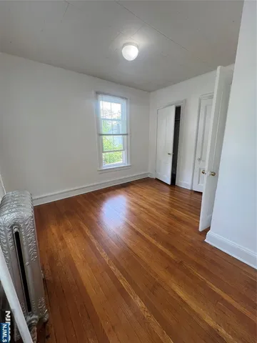 $2,000 | 80 Highland Cross, Unit 2, Rutherford, NJ 07070