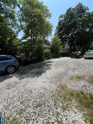 $2,000 | 80 Highland Cross, Unit 2, Rutherford, NJ 07070