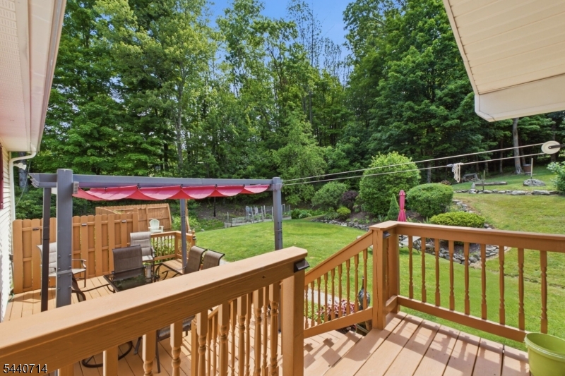 83 Layton Road Wantage, NJ 07461 - Photo 18 of 31