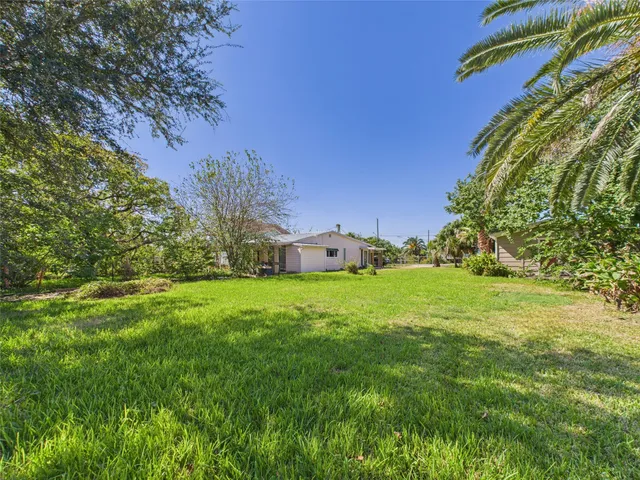 $1,875 | 713 6th Street, Dickinson, TX 77539