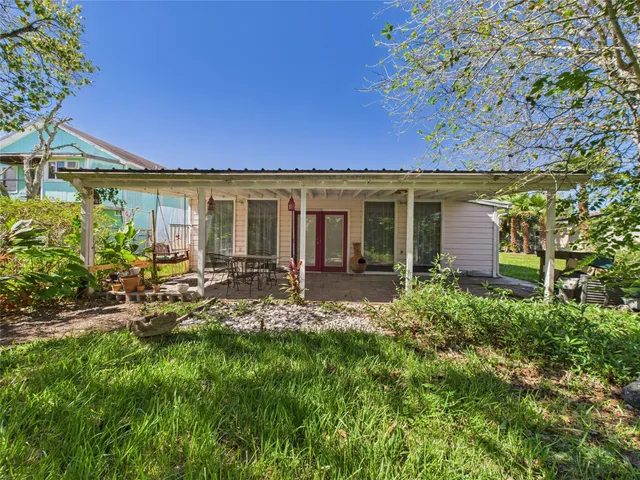 front view of house with a yard