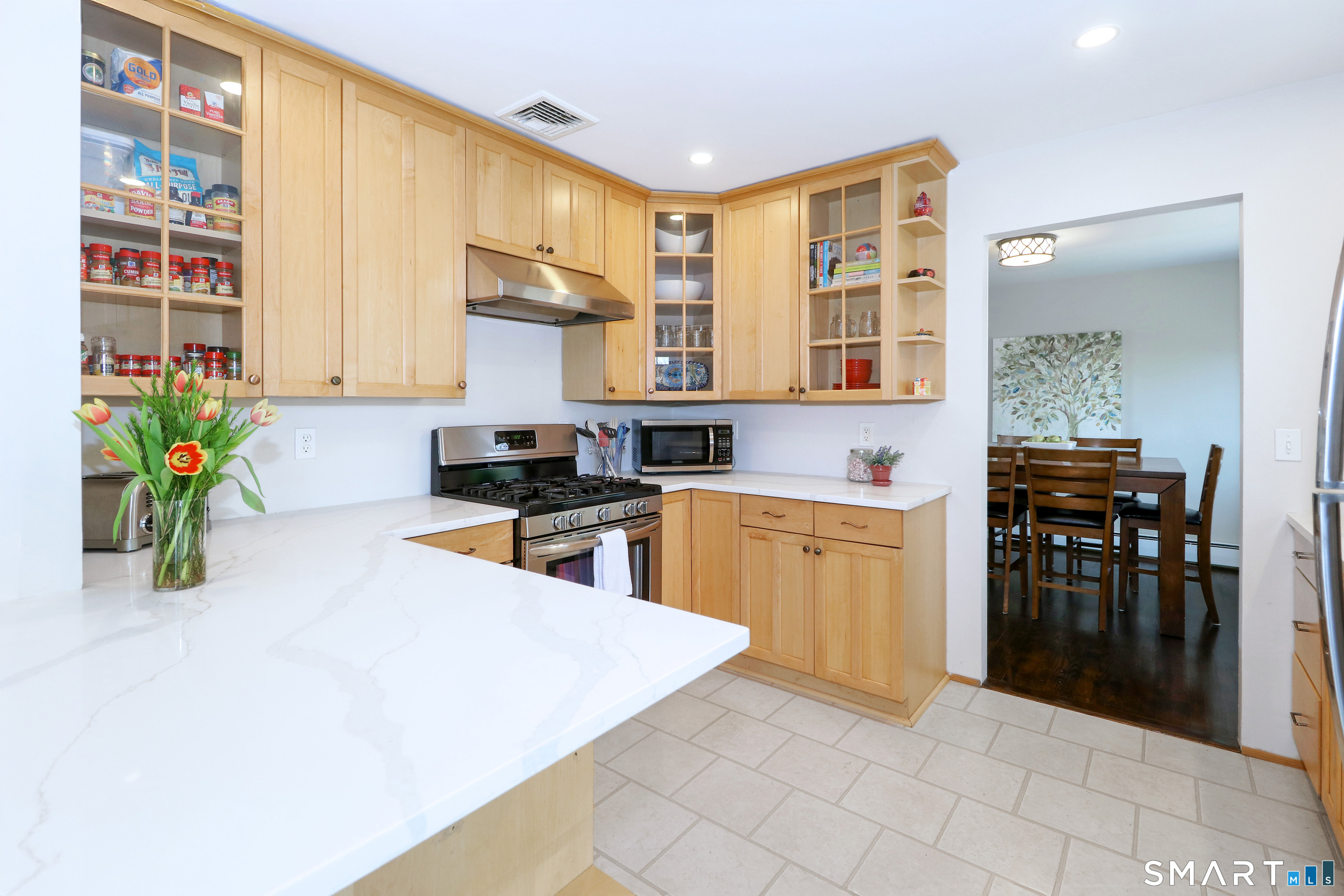 155 Fairmount Terrace Fairfield, CT 06825 - Photo 7 of 30