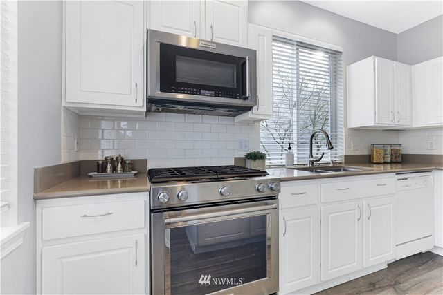 $800,000 | 7832 Douglas Avenue Southeast, Snoqualmie, WA 98065