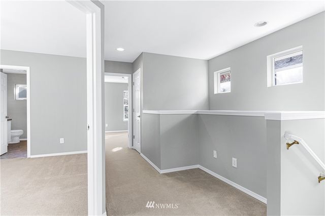 $800,000 | 7832 Douglas Avenue Southeast, Snoqualmie, WA 98065