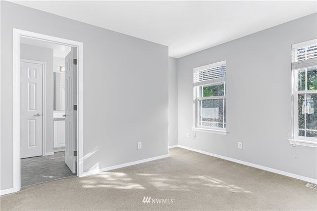 $800,000 | 7832 Douglas Avenue Southeast, Snoqualmie, WA 98065