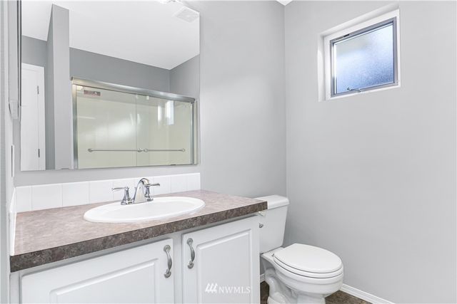 $800,000 | 7832 Douglas Avenue Southeast, Snoqualmie, WA 98065