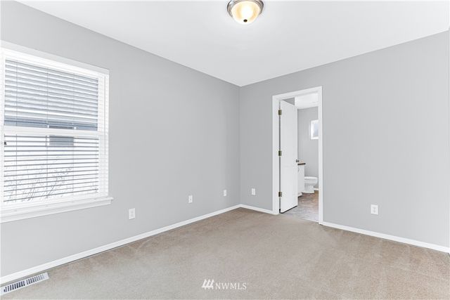 $800,000 | 7832 Douglas Avenue Southeast, Snoqualmie, WA 98065