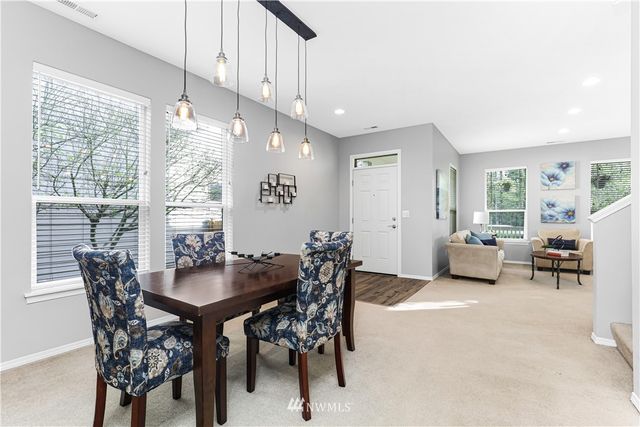 $800,000 | 7832 Douglas Avenue Southeast, Snoqualmie, WA 98065