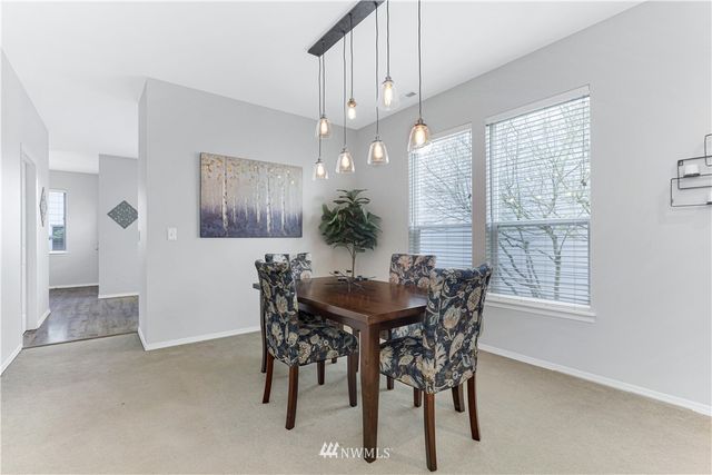 $800,000 | 7832 Douglas Avenue Southeast, Snoqualmie, WA 98065