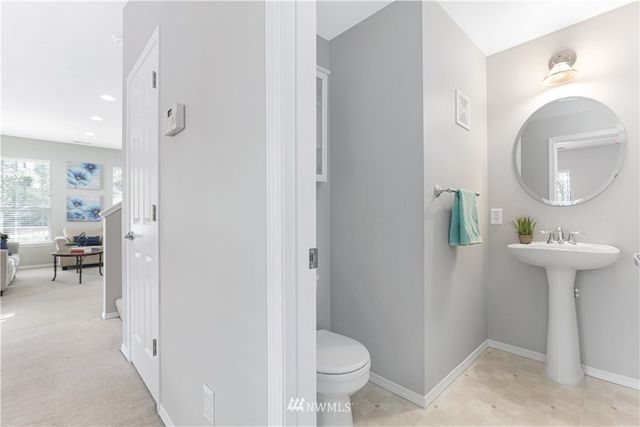 $800,000 | 7832 Douglas Avenue Southeast, Snoqualmie, WA 98065