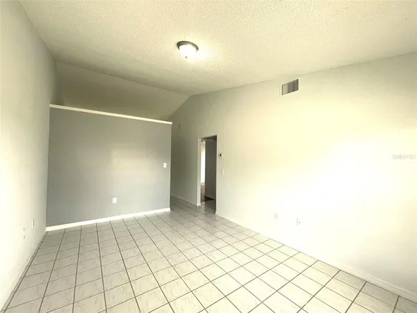 $1,425 | 1056 South Buena Vista Drive, Lake Alfred, FL 33850