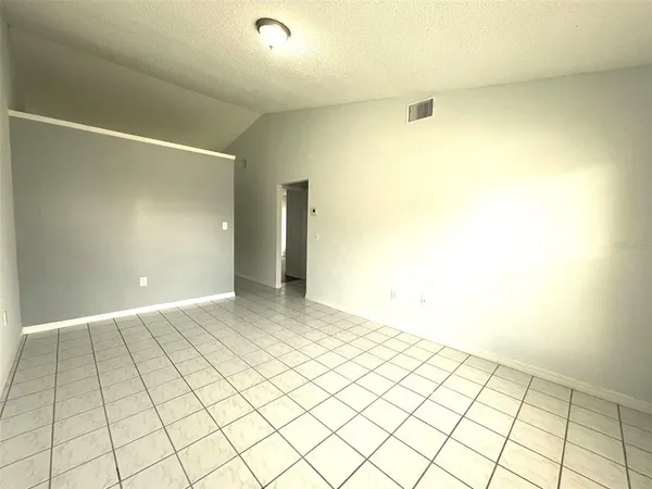 $1,425 | 1056 South Buena Vista Drive, Lake Alfred, FL 33850