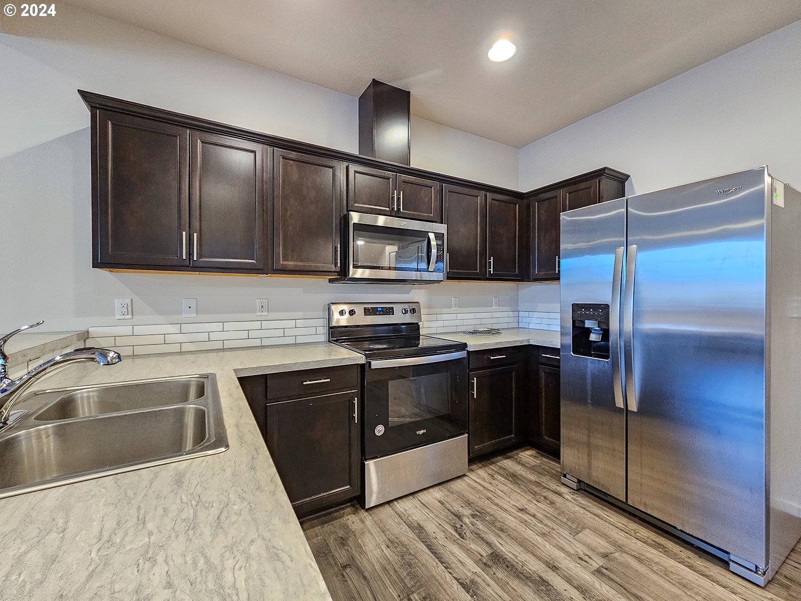 2210 Southeast Palmquist Road Gresham, OR 97080 - Photo 8 of 31 Gallery Image 8
